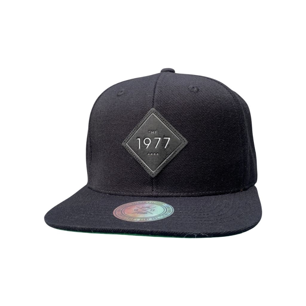 Topi Snapback Flipper 1977 Black OSFA Second Original Murah