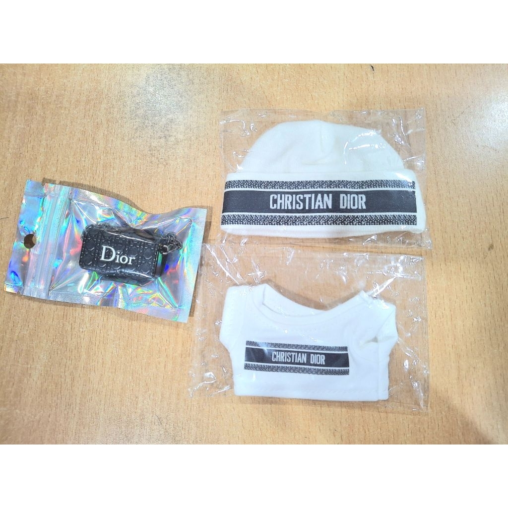 Labubu Clothes / Baju Labubu 1 set Christian Dior