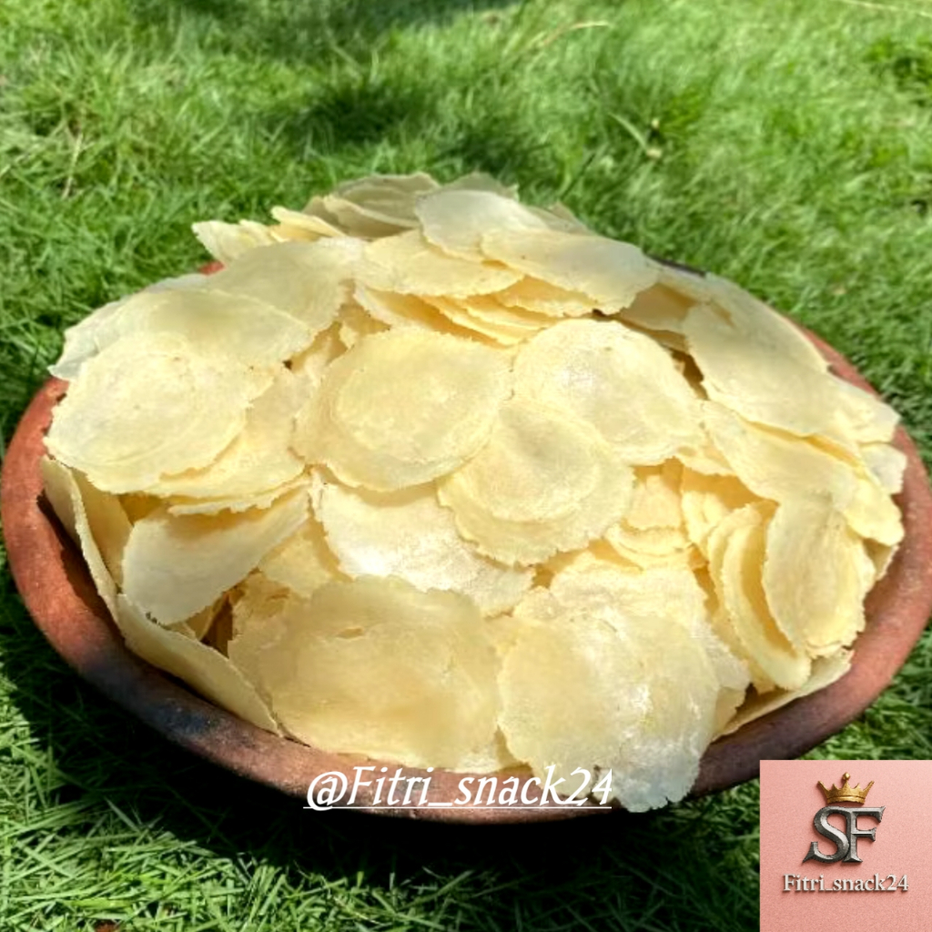 

Emping Melinjo Khas Kebumen Original dua biji kemasan 500gr TERLARIS Bisa COD