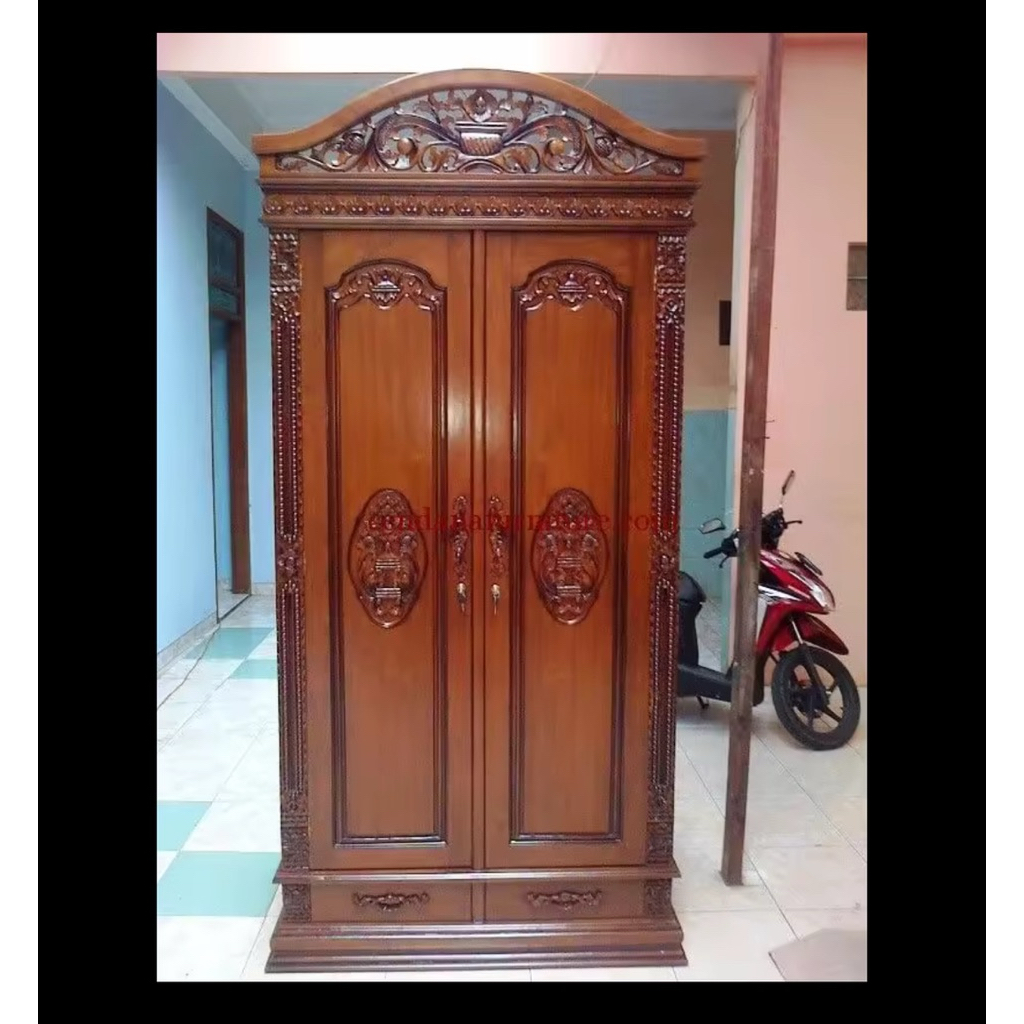 Lemari pakaian kayu jati Lemari pakaian 2 pintu jati Lemari pakaian ukir kayu jati Lemari pakaian uk