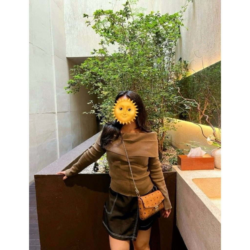 Ecinos Off Shoulder Knit Top