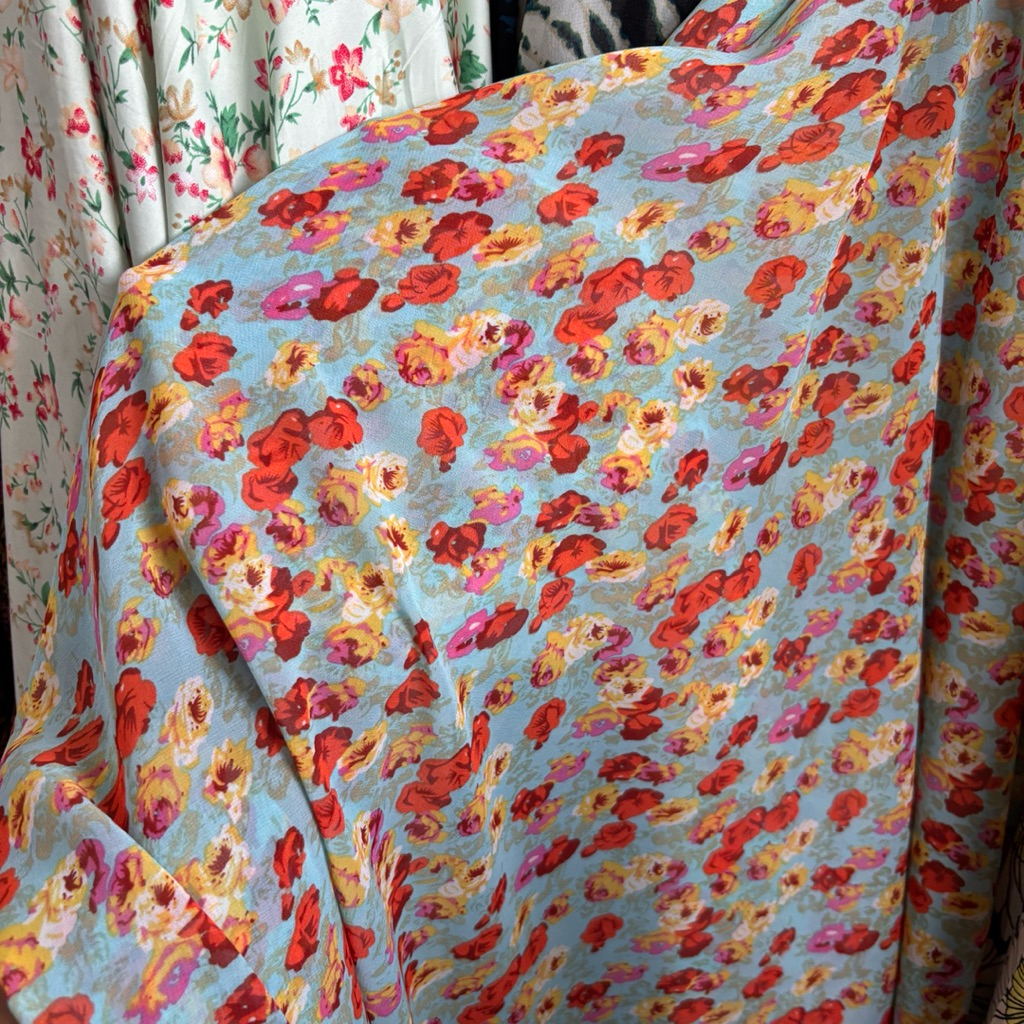 KAIN CERUTY BABYDOLL MOTIF BUNGA KECIL - kain ceruti motif premium  - kain motif bunga - bahan cerut