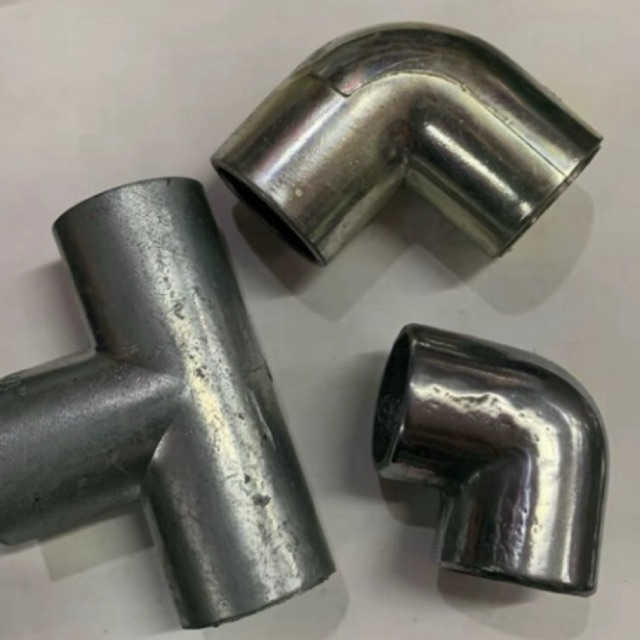 SAMBUNGAN L PELASTIK DAN BESI UNTUK GORDEN