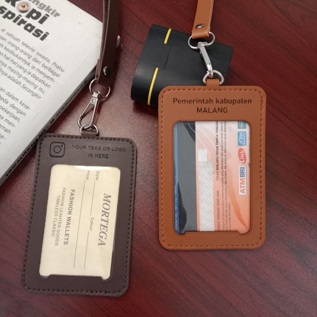 

Name Tag ID Card Kulit Holder 2slot Name Tag Lanyard Termurah