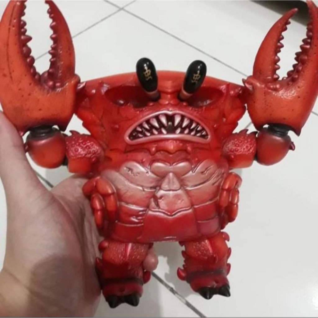 sofubi JUBI kaiju crab GID red