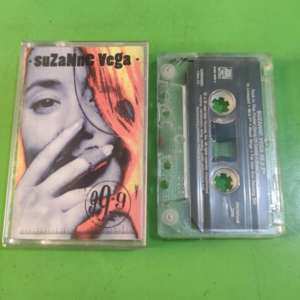 Kaset SUZANNE VEGA 99.9 F