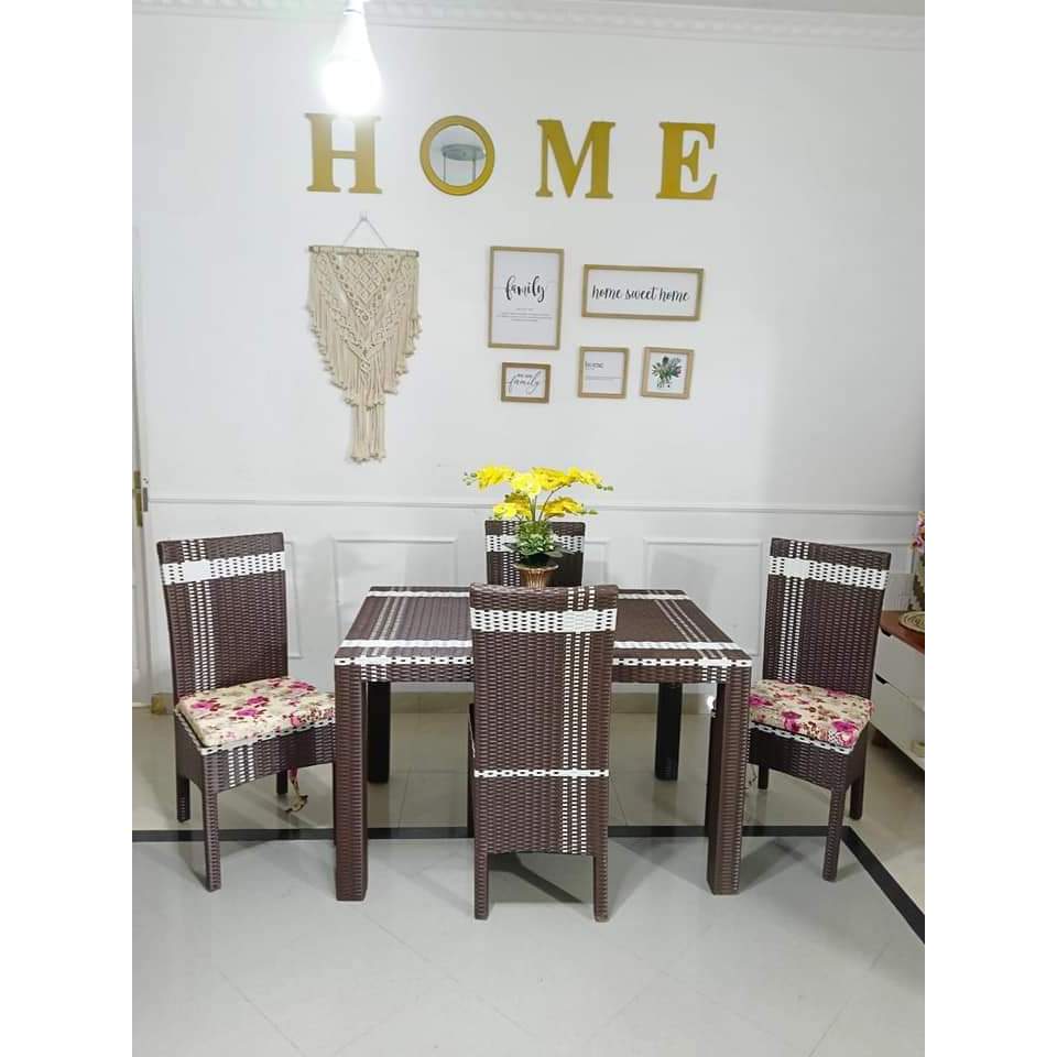 Set Meja Makan Rotan Sintetis 4 Kursi