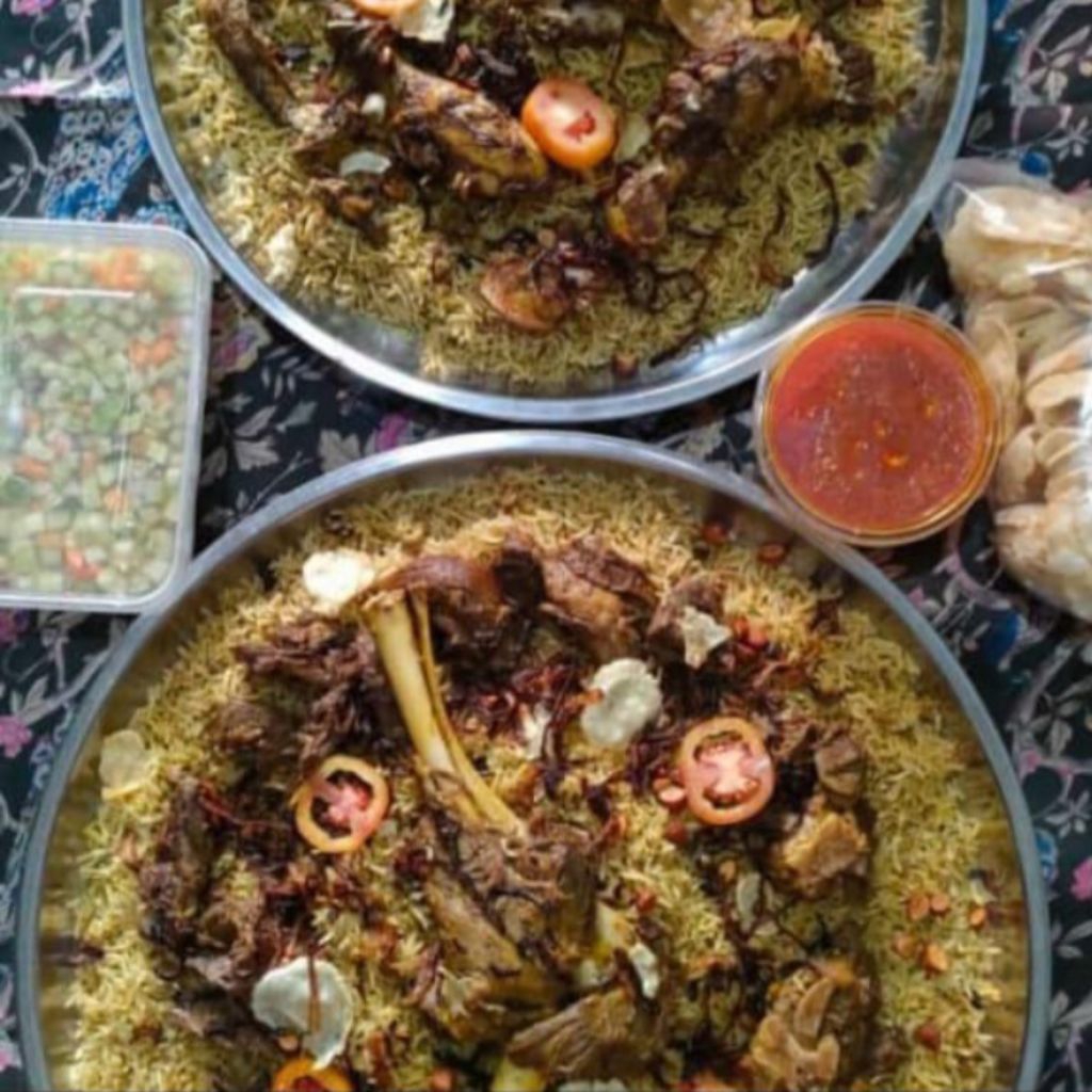 

Tampah Nasi Kebuli Menu Catering Syukuran Hantaran