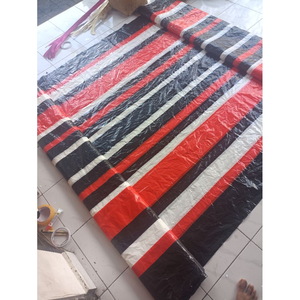 Gleber atau ekor layangan janggan (ekor saja)