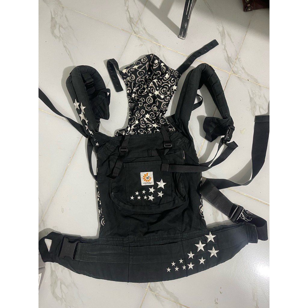 gendongan ergobaby second