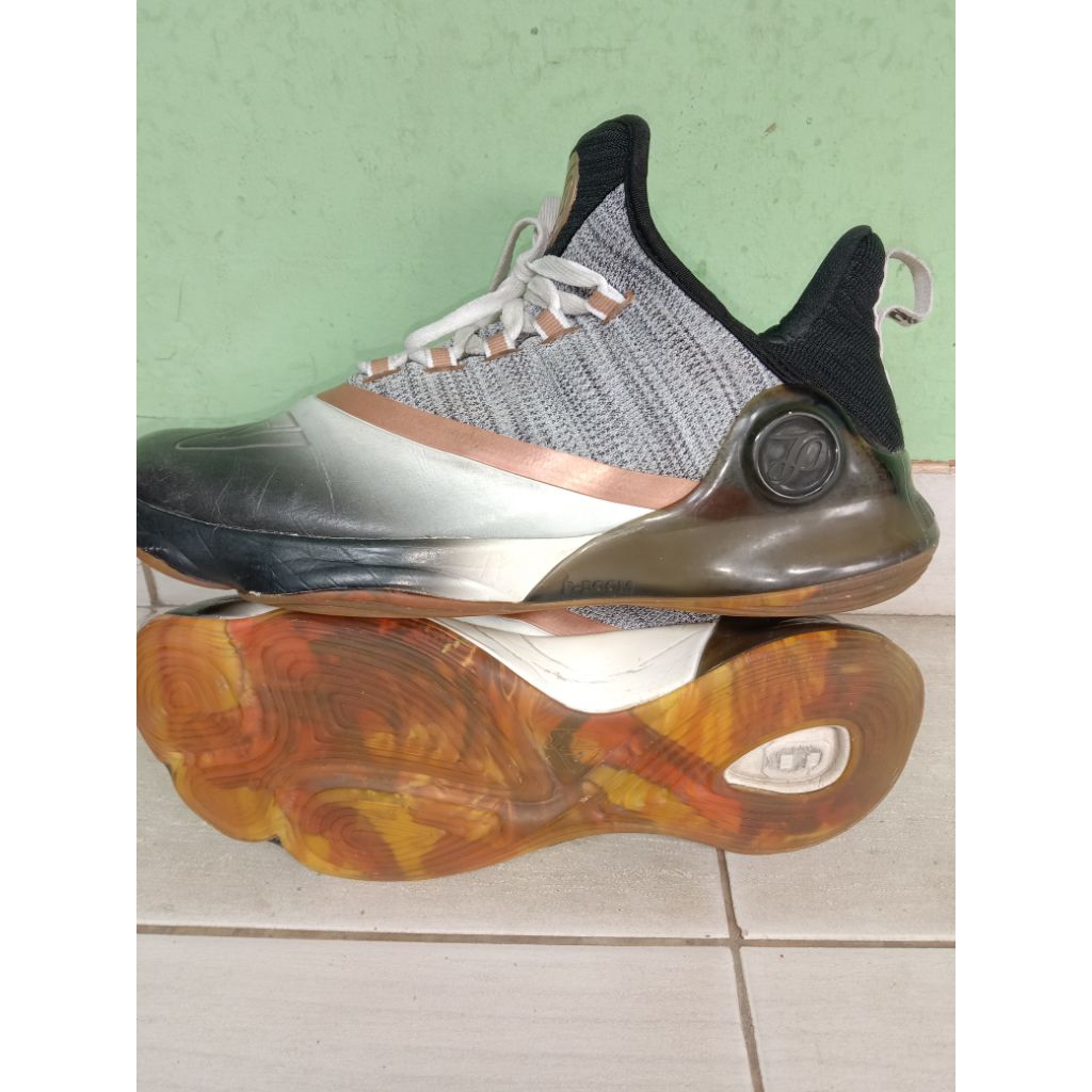 sepatu Peak 44 second