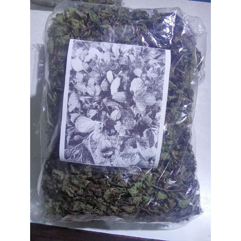 

Daun mint kering