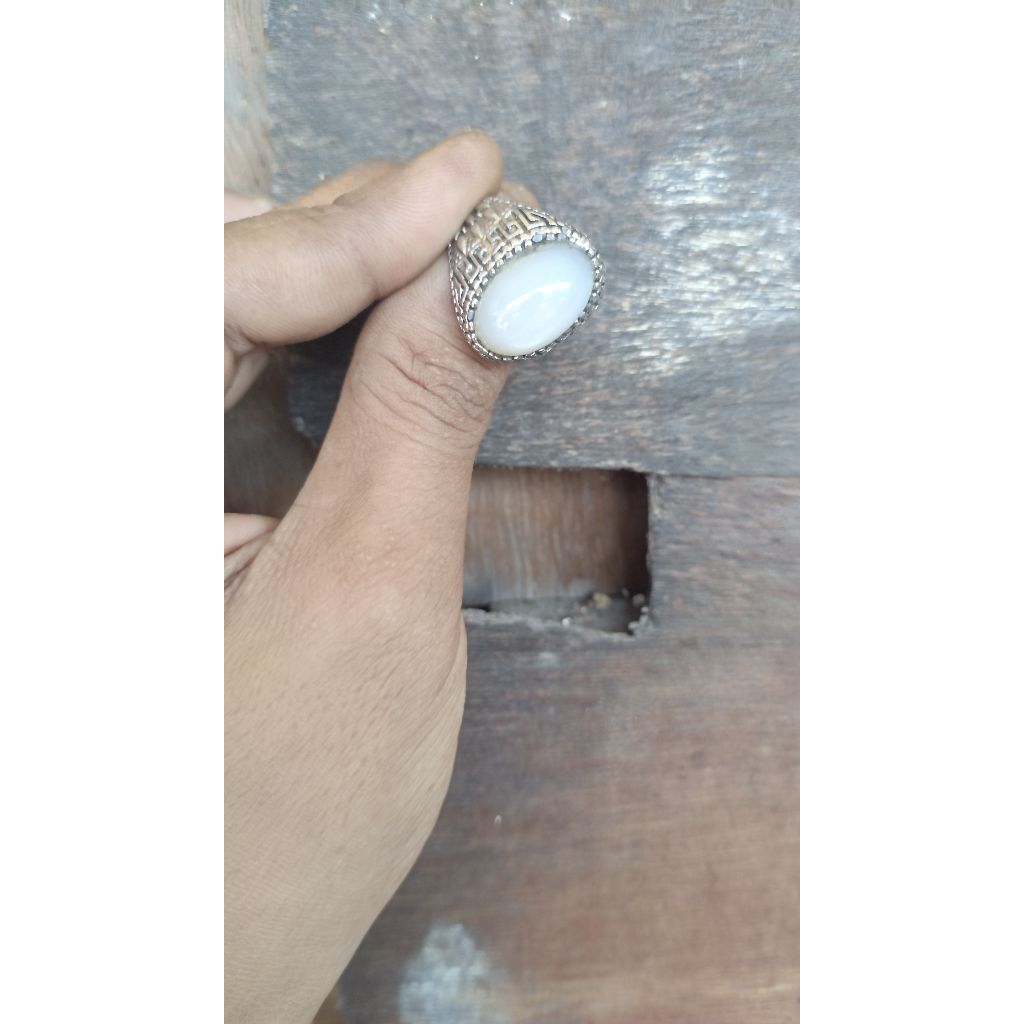 Biduri bulan air beras cat eye