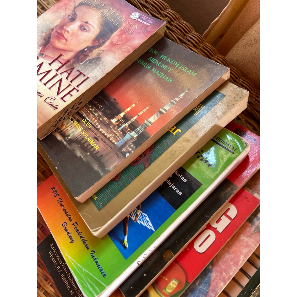 Buku fiksi non fiksi murah