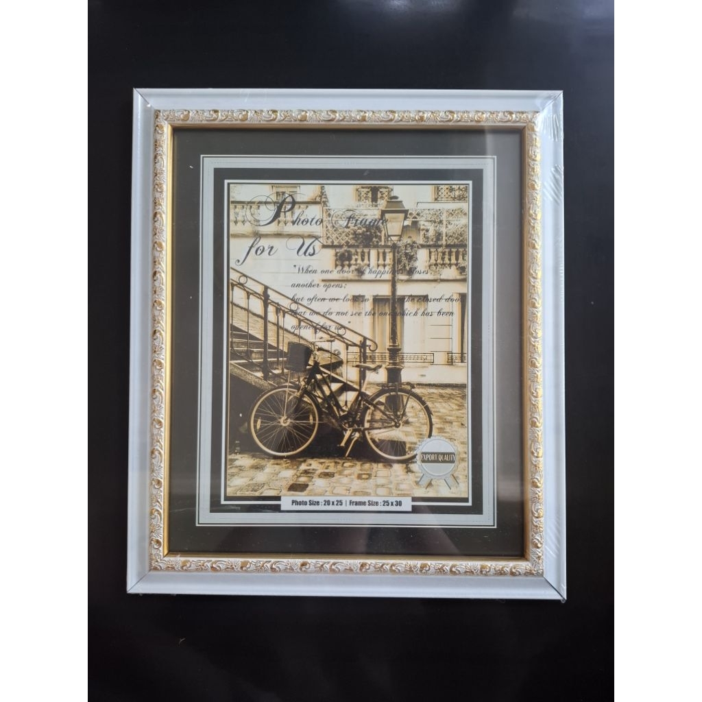 pigura motif emas 10R