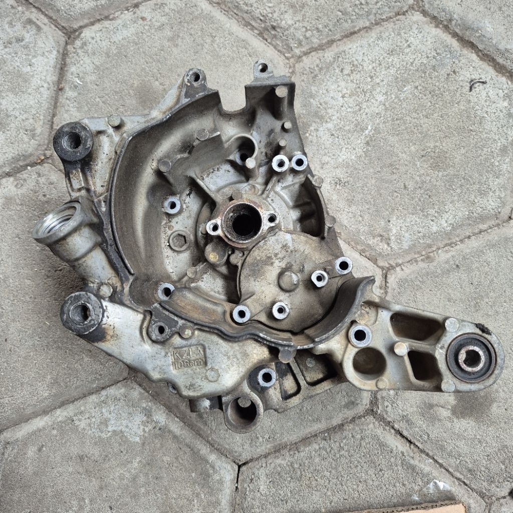 CRANKCASE BLOK KALTER KANAN BEAT FI STATER KASAR SPACY FI SCOOPY FI STATER KASAR TAHUN 2013 2014 KOD
