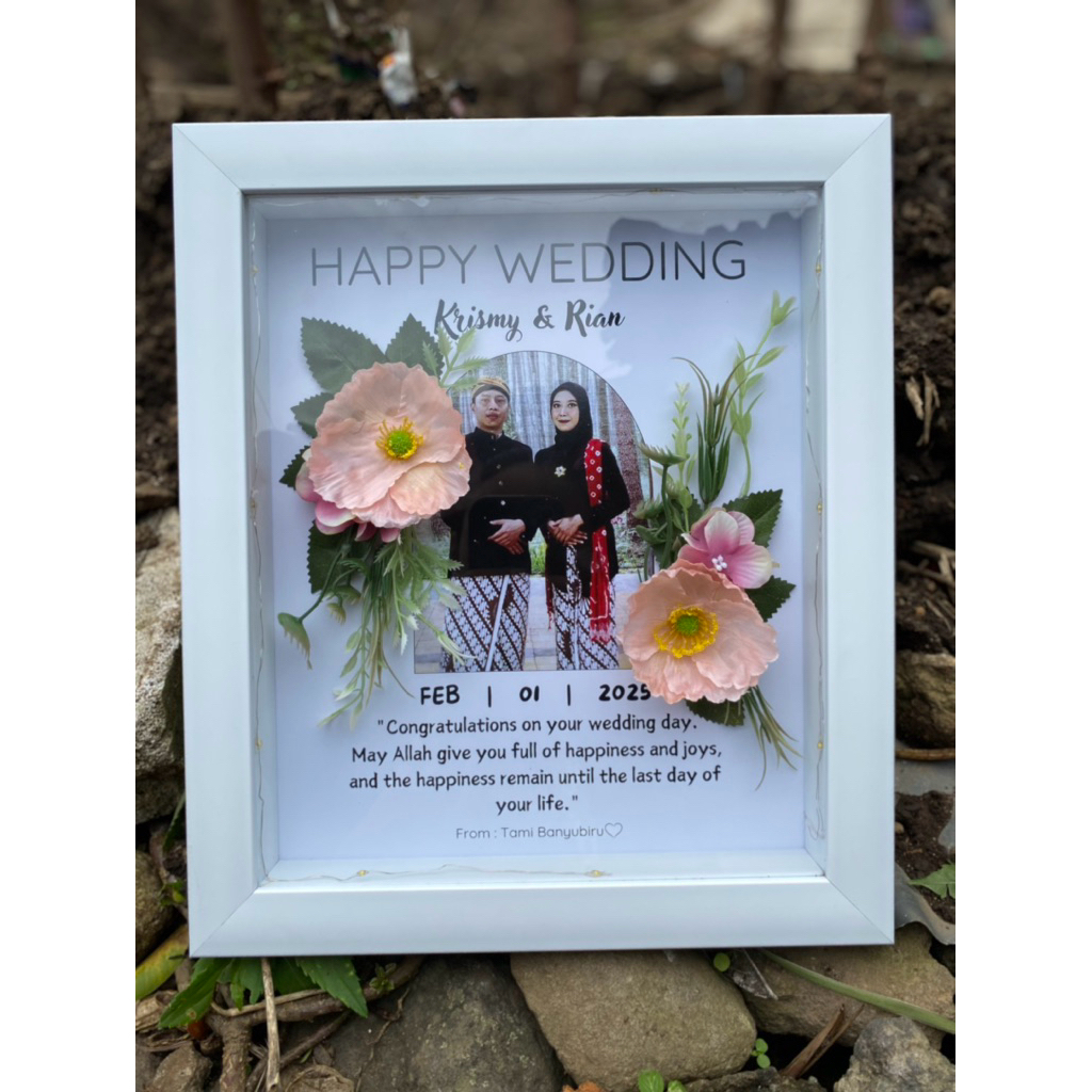 FRAME HAPPY WEDDING MIX ARTIFICIAL FLOWER