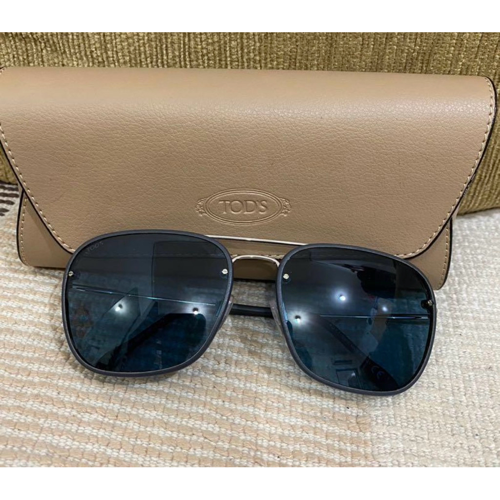 kacamata hitam tods unisex cewek cowok pria wanita baru 100% authentic asli original