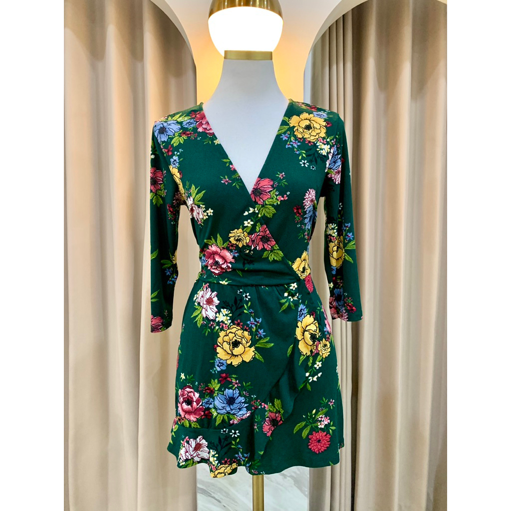 Preloved second jumpsuit pendek BERSHKA