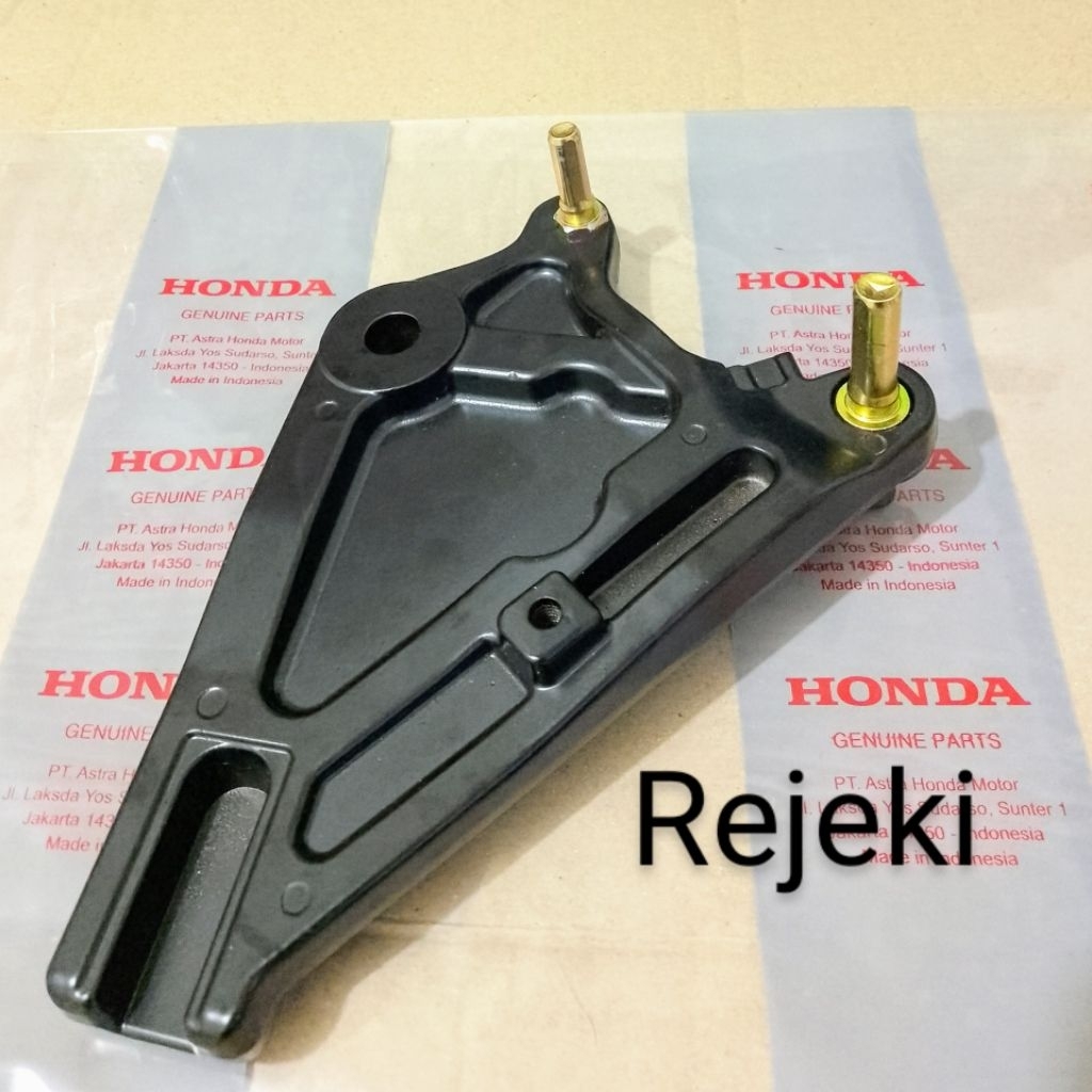 BREKET KALIPER BELAKANG HONDA SUPRA X 125 FI,BLADE NEW,SUPRA X 125 karbu