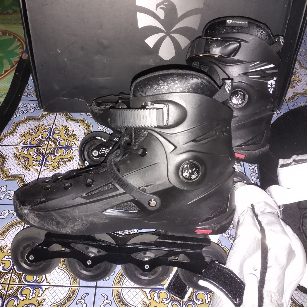 Sepatu roda second Flying Eagle FBS+ Uk.42-43-44