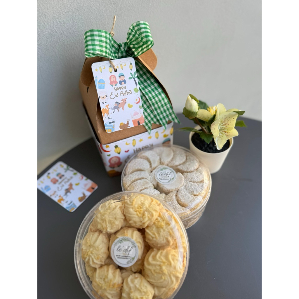 

Paket kue kering isi 2 toples (sagu keju, putri salju 250 gr)