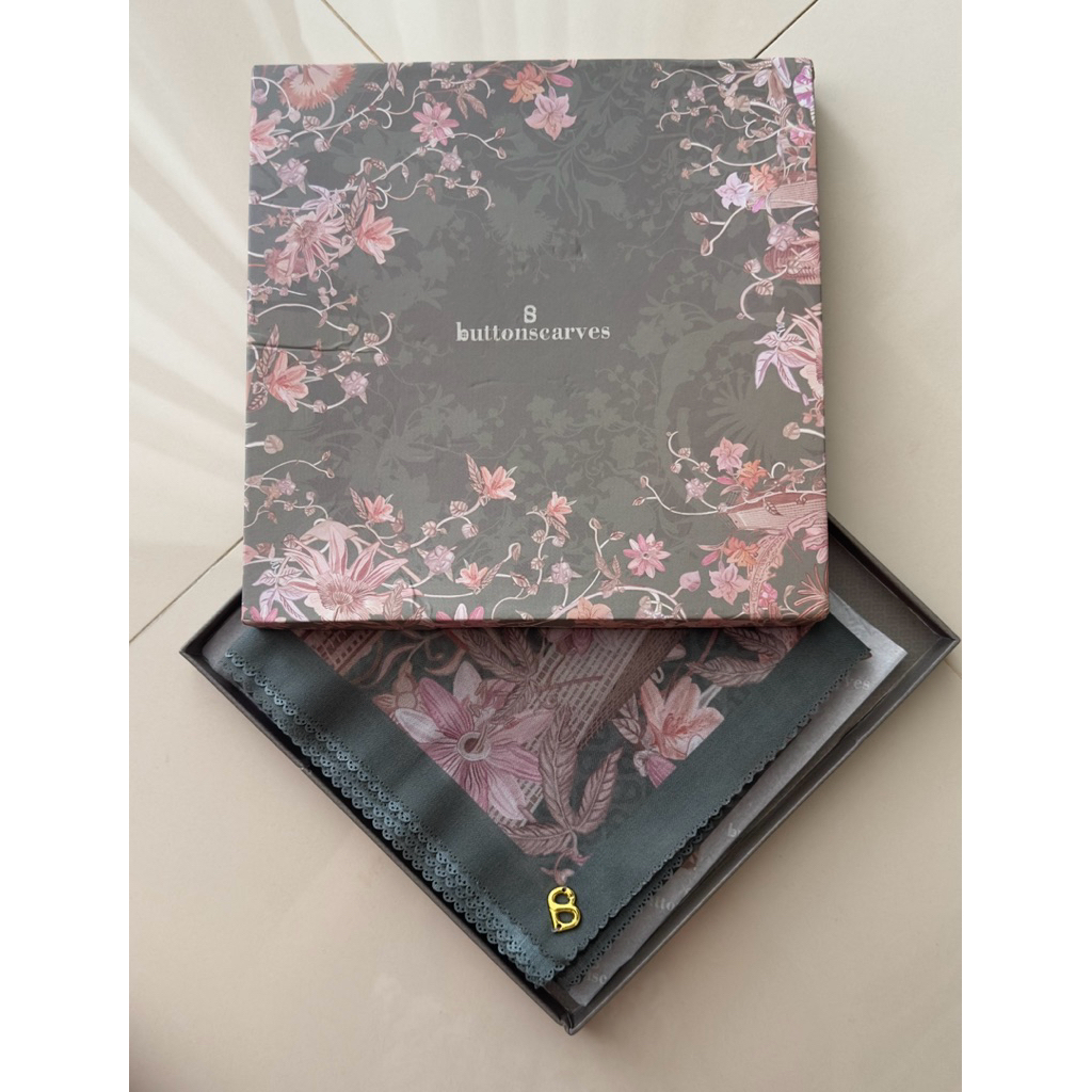 Preloved Pribadi Buttonscarves Rare Seri Dubai - Jade