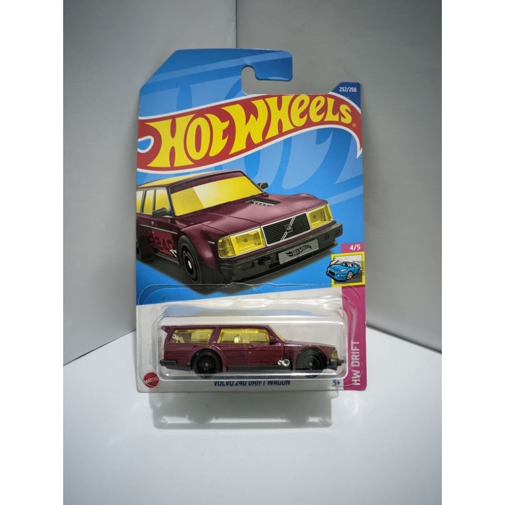 Hotwheels volvo 240 drift wagon