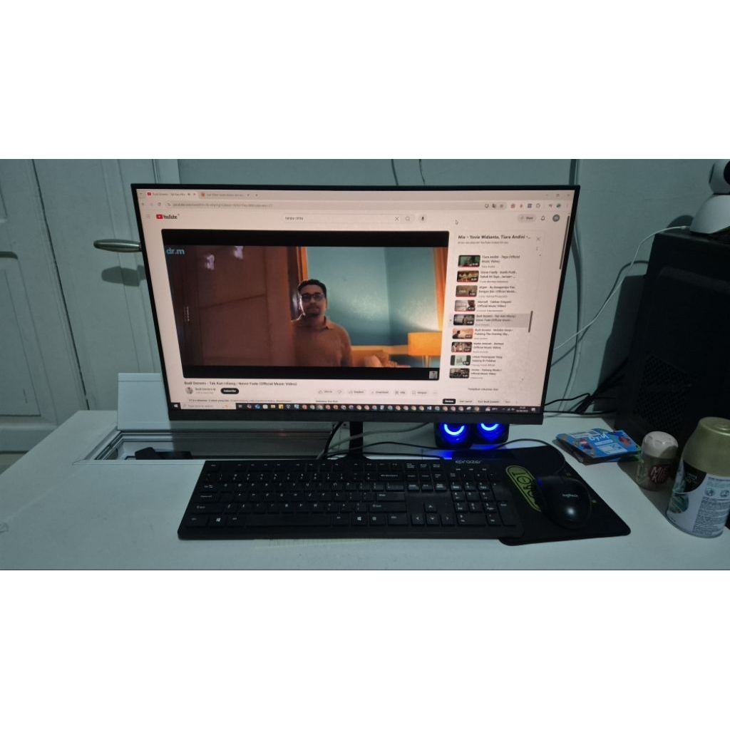 monitor 24 inch like new lg, viewsonic, lenovo