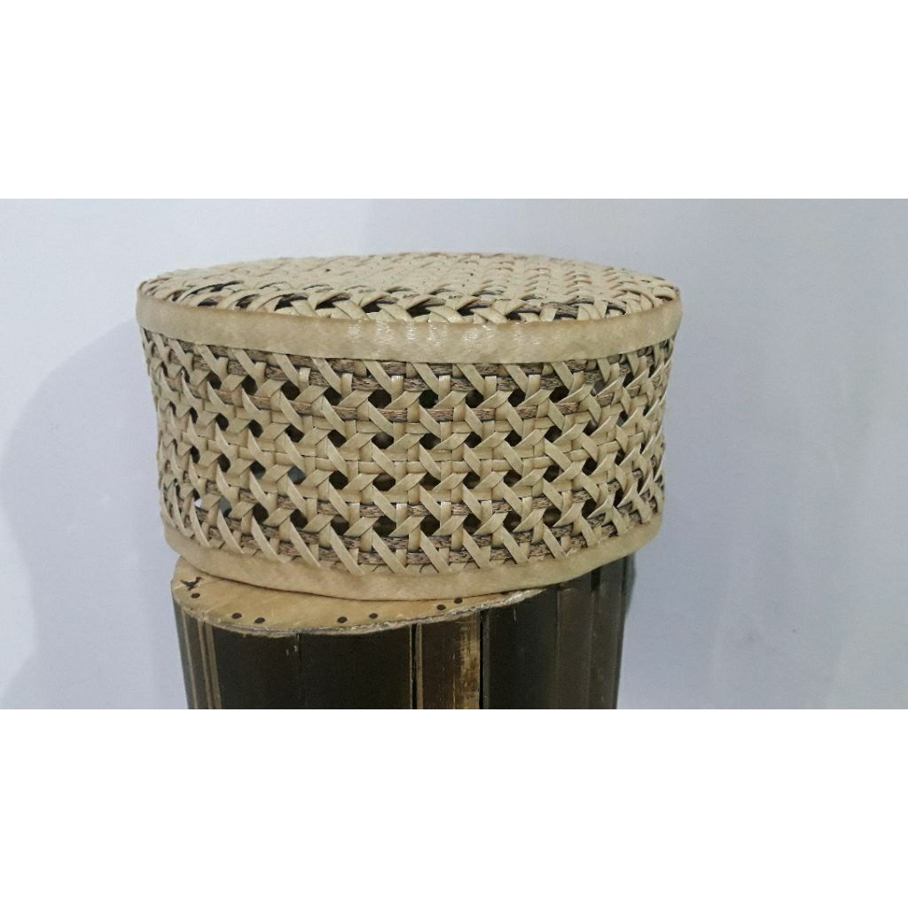 peci rotan sintetis motif terbaru