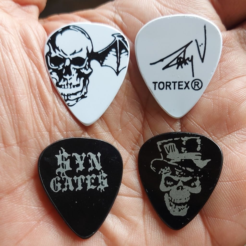 Pick Gitar Signature Synyster Gates &  Zacky Vengeance (Satuan)