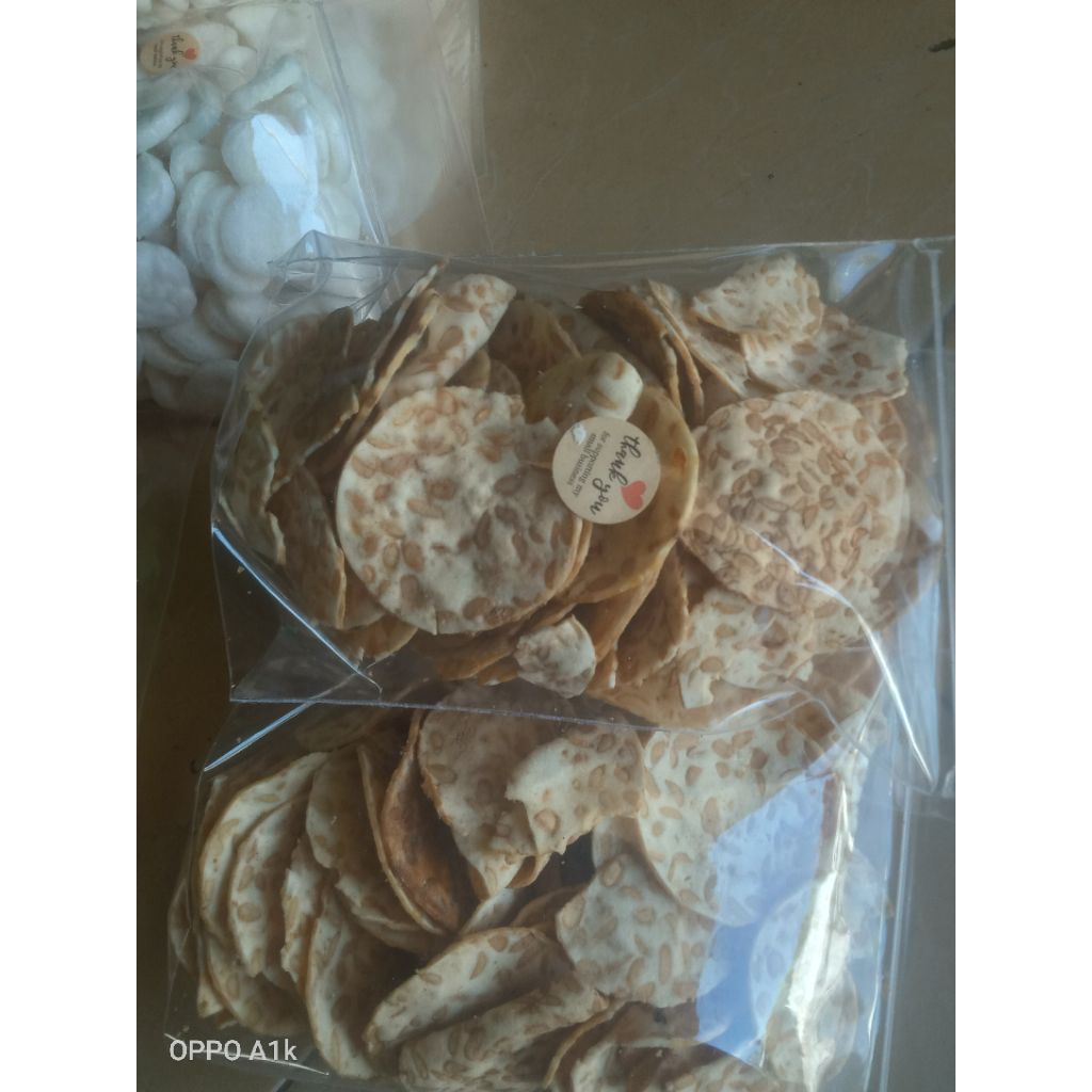 

KRIPIK TEMPE 1000 GRAM