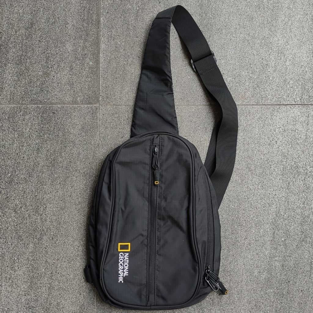 tas crossbody national geographic natgeo pocket sling bag used like new