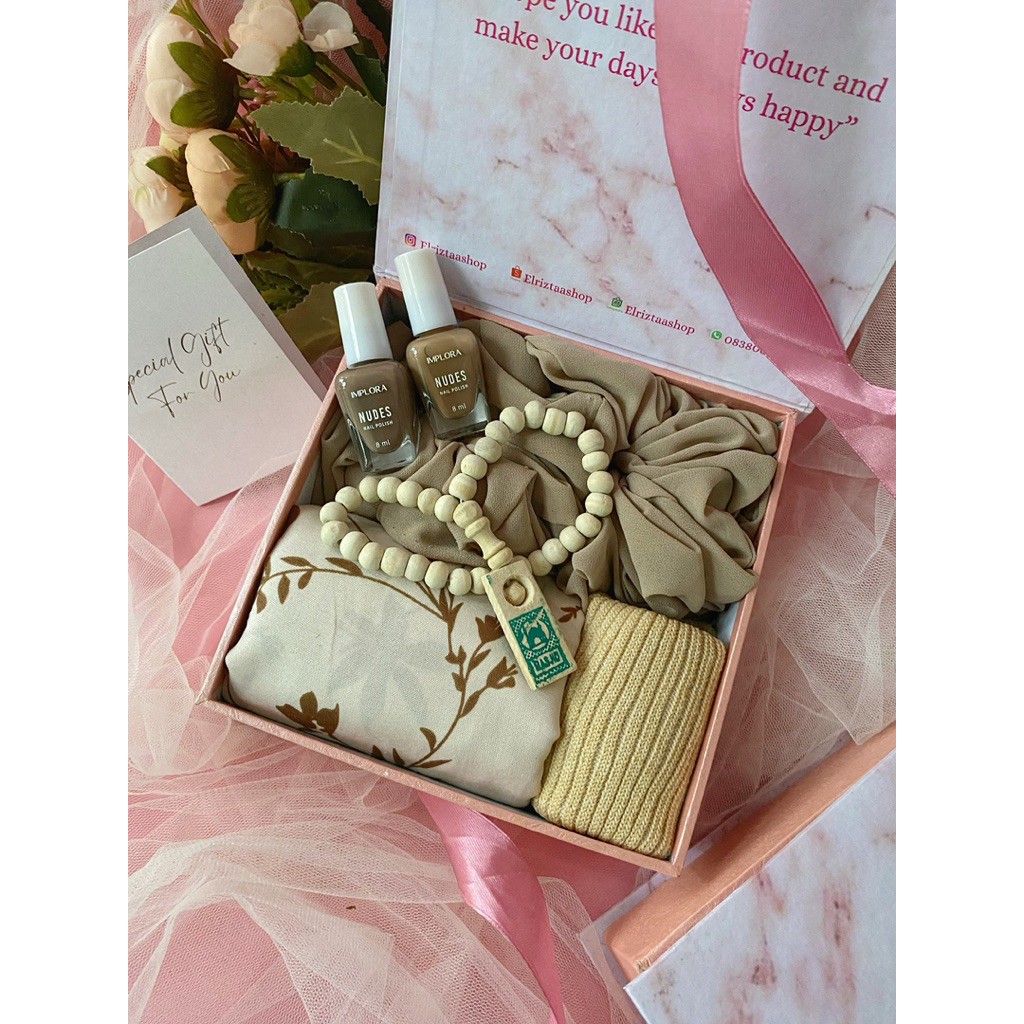 

Hampers hijab premium / kado wisuda / kado ulang tahun cewek