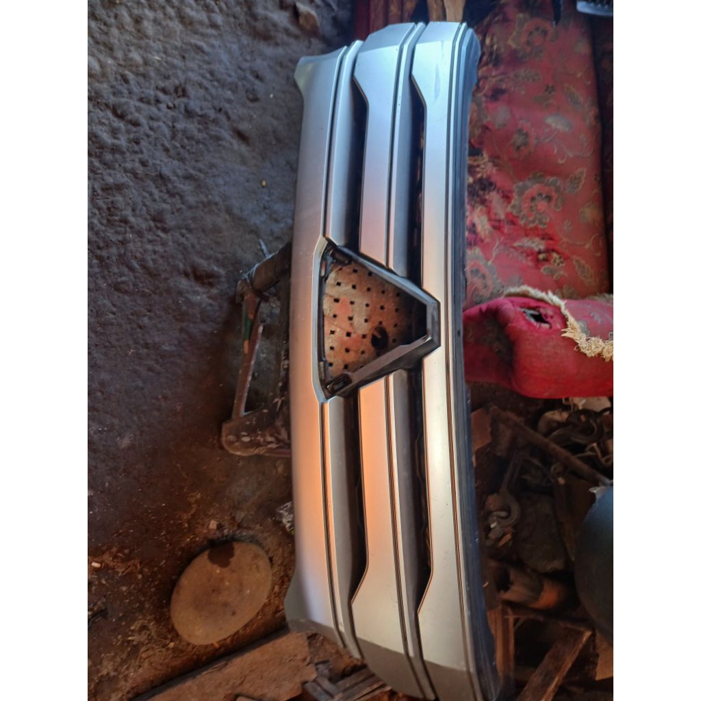 Grill Pajero sport 2023-2025