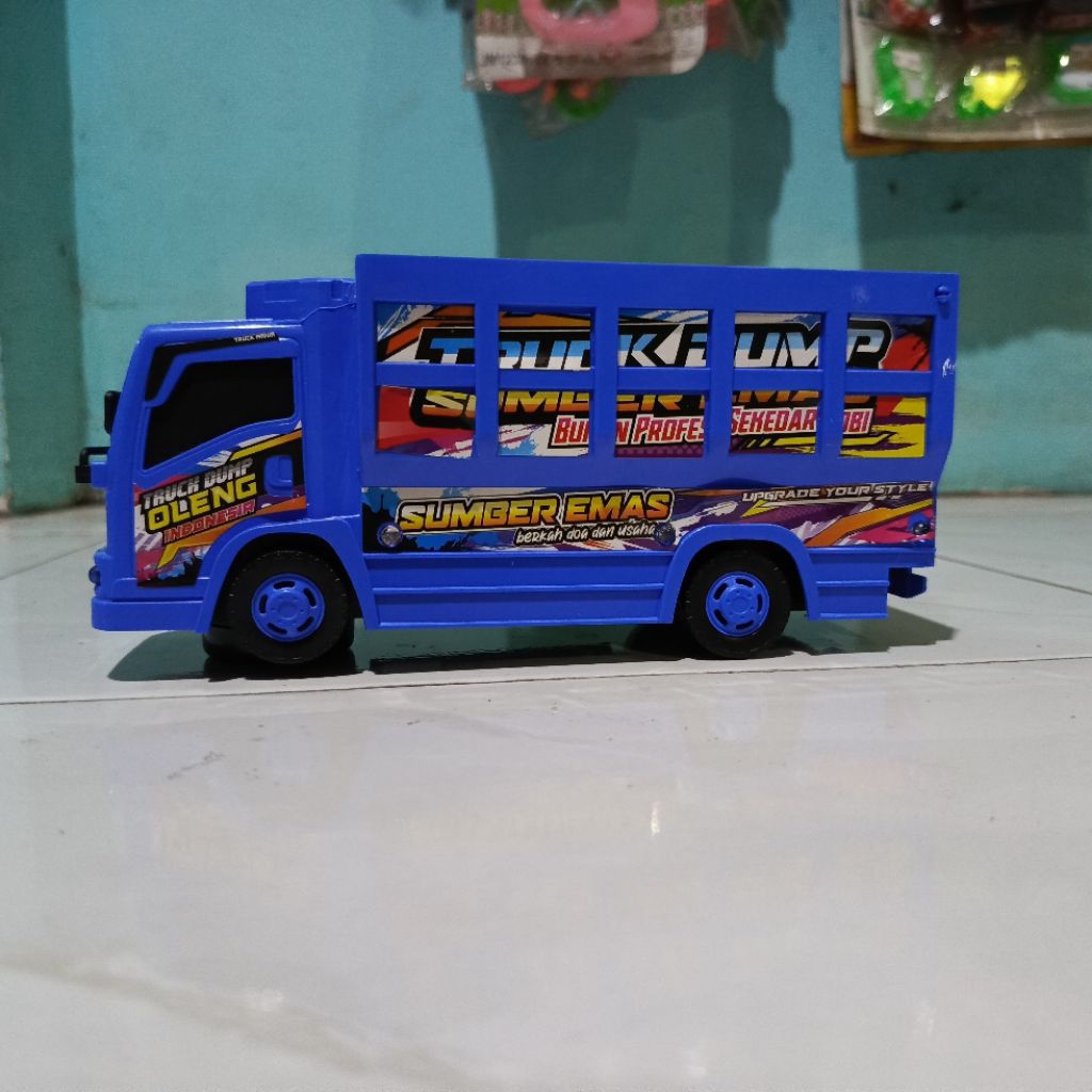 Mainan miniatur truk oleng mini DT 04 Lampu LED musik bisa jalan oleng lucu