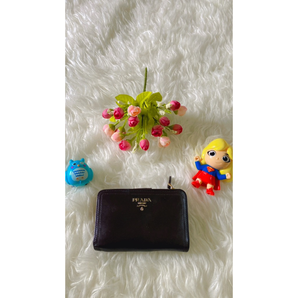 Preloved Dompet Prada