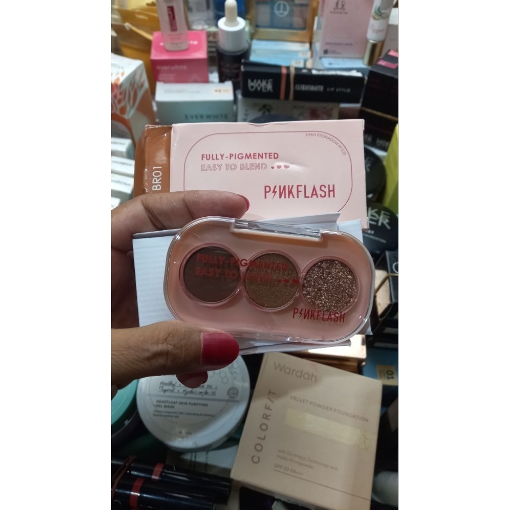 Eyeshadow pinkflash