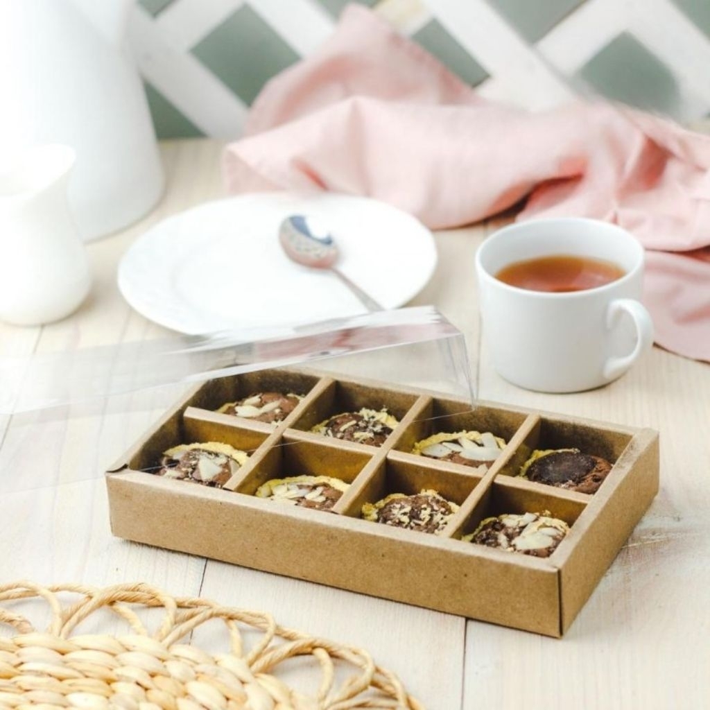 

BOX NASTAR 8 - Box brownies mini dus kue pie sekat isi 8 kotak packaging window mika