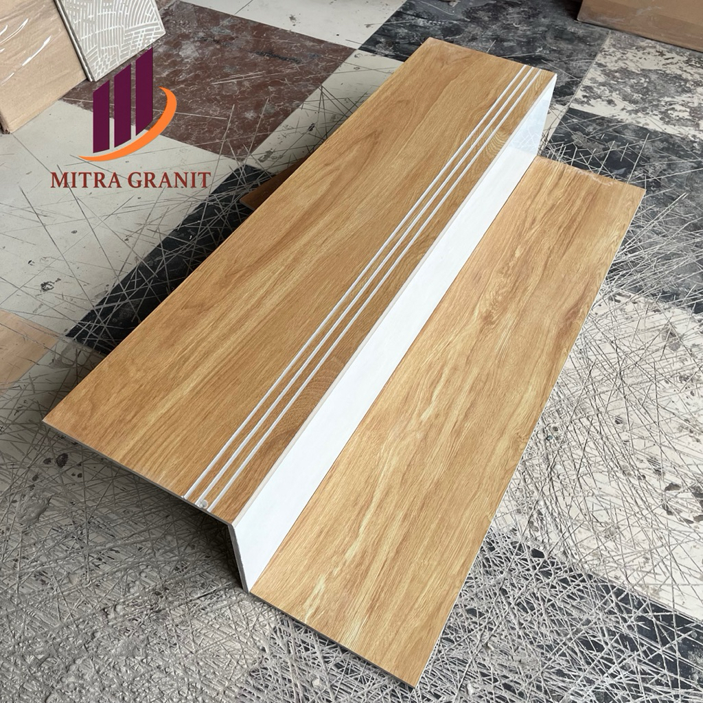 GRANIT TANGGA MOTIF KAYU UKURAN 30x100 20x100 REQUEST UKURAN