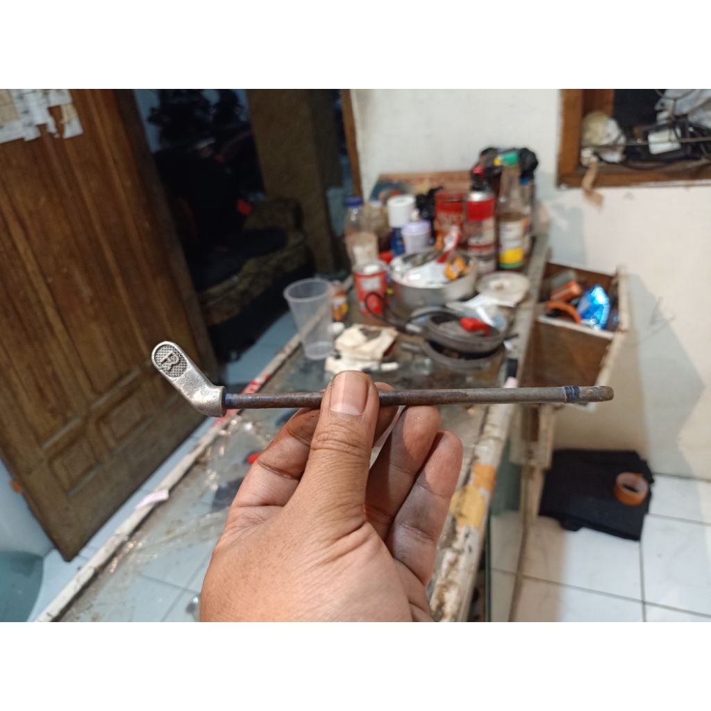 tuas kran bensin vespa super/sprint original