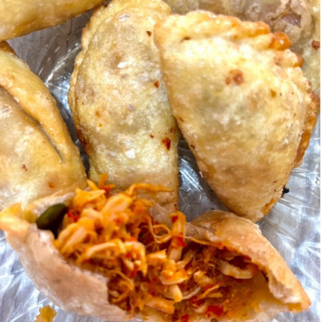 

Cireng Ayam Suwir Pedas – Frozen Snack 5 pcs – Allasha Food Rp20.000
