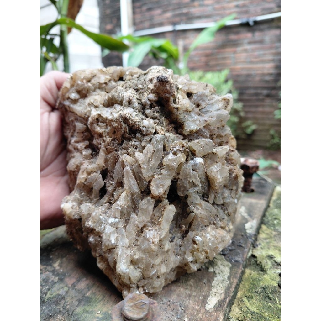 batu kristal hiasan meja besar