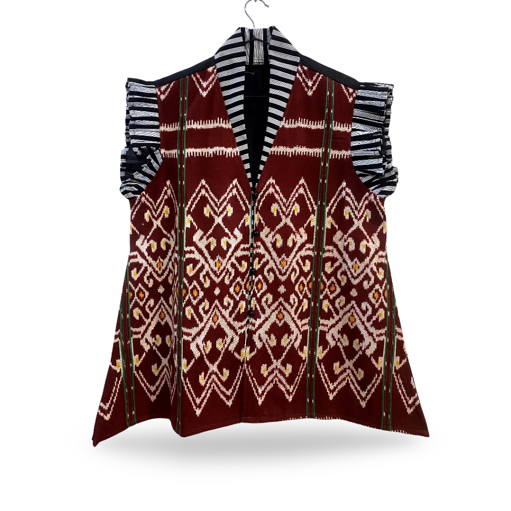 Baju Evelyn tenun NTT