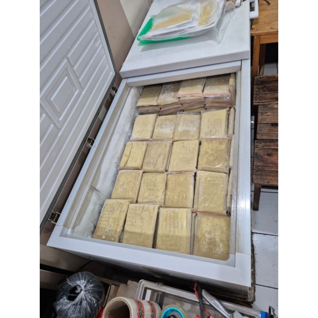 

DAGING DURIAN FROZEN NIAS 1 KG MURNI KENTAL