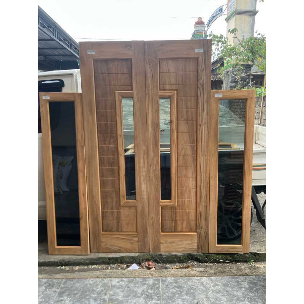 PINTU KUPU TARUNG KACA HITAM KAYU JATI