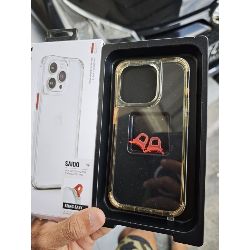 case iphone 15pro skinarma saido