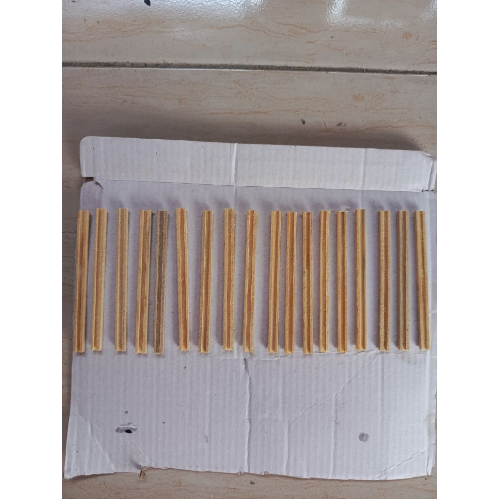 kanal u miniatur truk plastik