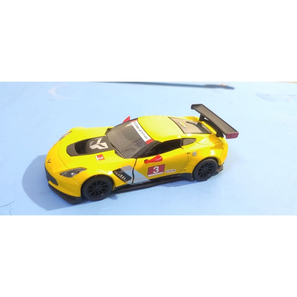 Diecast Kinsmart Corvette C7 yellow