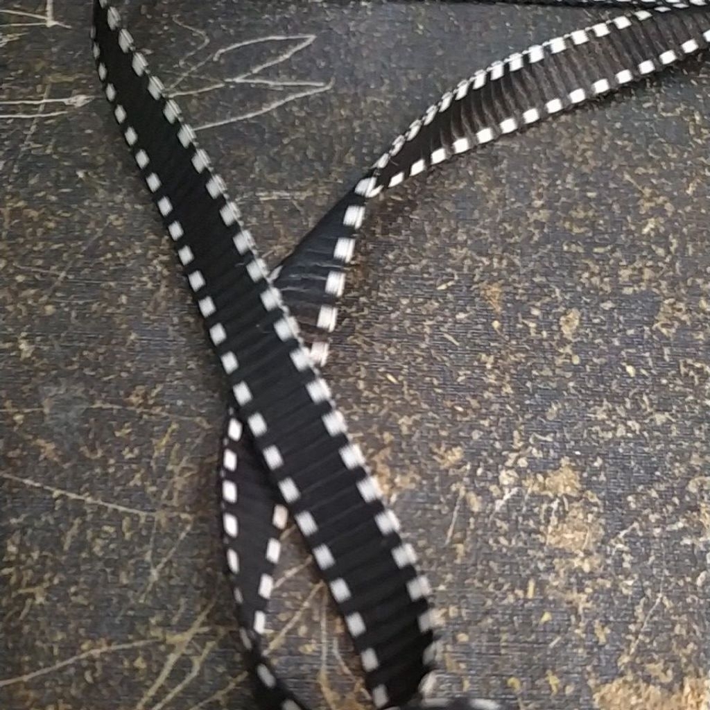 tali gantungan kunci motor